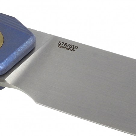 Nóż WE Knife Seer LE No 576/610 Blue Titanium, Rubber Silver CPM 20CV (WE20015-2)
