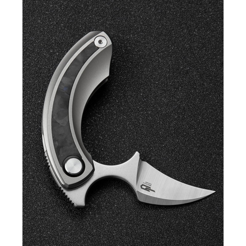 Nóż składany Bestech Strelit Gray Titanium/Black-Blue Marble Carbon Fiber, Satin/Stonewashed M390 by Ostap Hel (BT2103D)