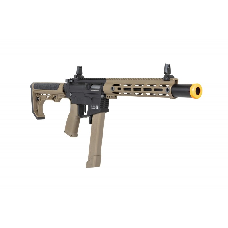 Pistolet maszynowy ASG Specna Arms SA-FX02 FLEX™ HAL ETU Half-Tan z pomarańczowym urządzeniem wylotowym