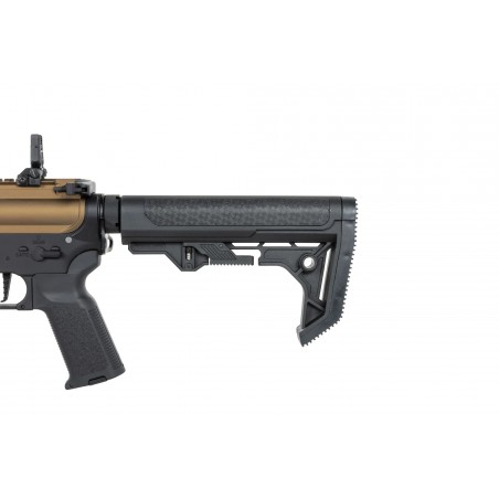 Karabinek ASG Specna Arms RRA SA-P25 PRIME™ HAL™ ETU Light Ops Stock Wersja High Torque Half-Tan