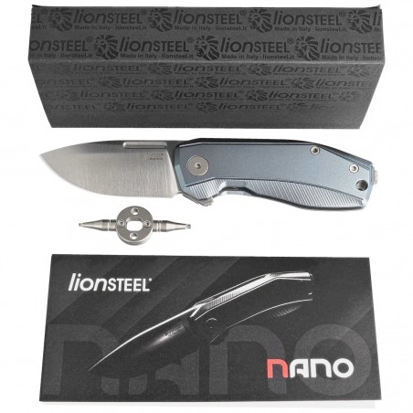Nóż składany LionSteel Nano Blue Titanium, Satin MagnaCut (NA01 BL) Nóż składany LionSteel Nano Blue Titanium, Satin MagnaCut (NA01 BL)