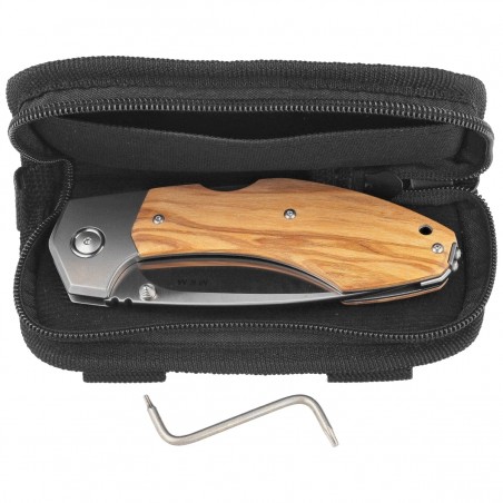 Nóż składany MKM Hero Olive Wood, Satin M390 by Tommaso Rumici (MK HR-OT) Nóż składany MKM Hero Olive Wood, Satin M390 by Tommaso Rumici (MK HR-OT)
